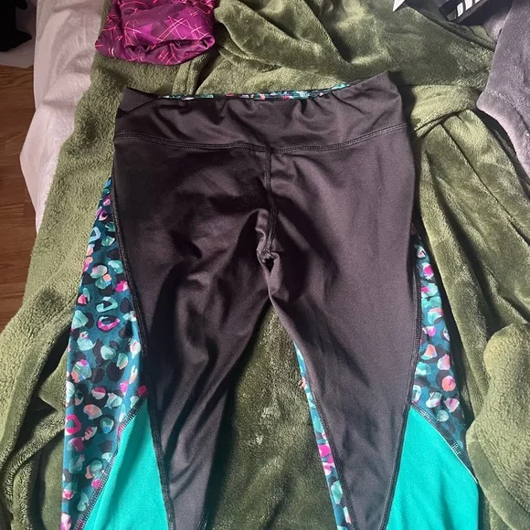 Old Navy Girls Leggings Set - Purple, Black, Teal, Lavender - Picture 4 of 7